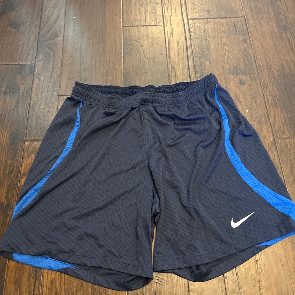 Nike workout shorts - Size Medium